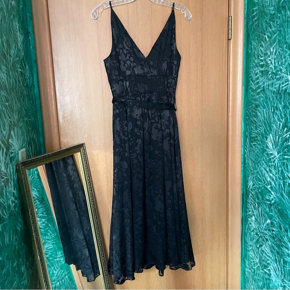 NWT WHBM Sleeveless Deep V-Neck Burnout Midi Dress - Picture 5 of 9